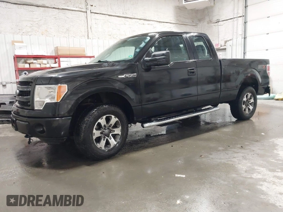 2014 Ford F-150 XL with VIN 1FTFX1EF6EKG50925, listed as a IAAI auction lot 41580247 with 84,301 mi miles. Bid and sale history available at carsss.com. Image 17.