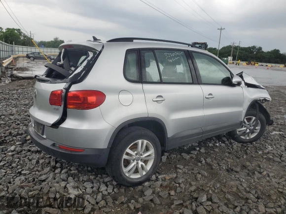 2017 Volkswagen Tiguan S with VIN WVGAV7AXXHK039703, listed as a Copart auction lot 59175923 with Not provided miles and Salvage title. Bid and sale history available at DreamBid. Image 3.