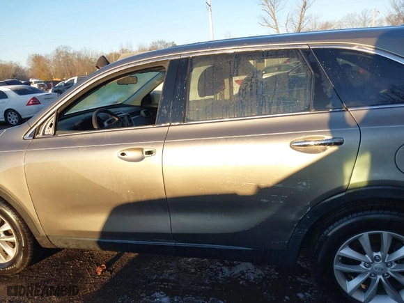 2017 Kia Sorento LX with VIN 5XYPG4A37HG216881, listed as a IAAI auction lot 41180059 with 90,823 mi miles. Bid and sale history available at carsss.com. Image 14.