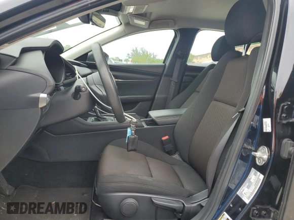 2020 Mazda 3 z VIN 3MZBPABLXLM138984, wystawiony jako Copart lot #59955215 z przebiegiem 53 125 mil mil oraz Nie do naprawy • Non repairable. Historia ofert i sprzedaży dostępna na DreamBid. Obrazek 7.