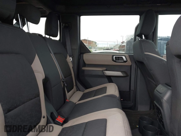 2022 Ford Bronco with VIN 1FMEE5DP4NLA83591, listed as a IAAI auction lot 42016765 with 40,554 mi miles. Bid and sale history available at carsss.com. Image 8.