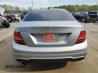 2014 Mercedes-Benz C 250 Sport z VIN WDDGF4HB8ER309802, wystawiony jako Copart lot #51057225 z przebiegiem 111 699 mil mil oraz Nie do naprawy • Non repairable. Historia ofert i sprzedaży dostępna na DreamBid. Obrazek 6.