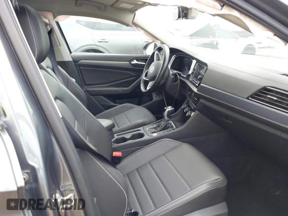 2024 Volkswagen Jetta SE z VIN 3VW7M7BU9RM011999, wystawiony jako IAAI lot #42697218 z przebiegiem 47 078 mil mil oraz . Historia ofert i sprzedaży dostępna na DreamBid. Obrazek 5.