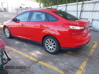 2012 Ford Focus SE with VIN 1FAHP3F24CL239326, listed as a IAAI auction lot 42668240 with 140,268 mi miles and . Bid and sale history available at DreamBid. Image 3.