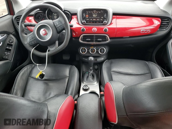 2016 FIAT 500X Lounge z VIN ZFBCFYDT5GP384439, wystawiony jako Copart lot #54545015 z przebiegiem 59 184 mil mil oraz Szkody całkowita. Historia ofert i sprzedaży dostępna na DreamBid. Obrazek 8.