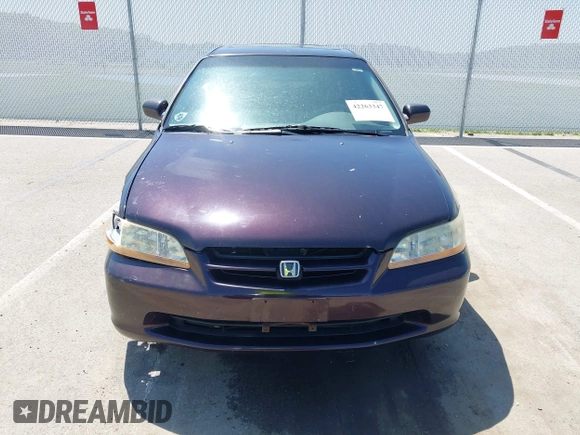 1998 Honda Accord EX z VIN 1HGCG1658WA042017, wystawiony jako IAAI lot #42263347 z przebiegiem 109 364 mil mil oraz . Historia ofert i sprzedaży dostępna na DreamBid. Obrazek 12.