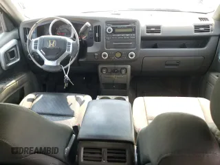 2006 Honda Ridgeline RTS z VIN 2HJYK16466H551241, wystawiony jako Copart lot #58761705 z przebiegiem 381 200 mil mil oraz Czysty tytuł • Clean title. Historia ofert i sprzedaży dostępna na DreamBid. Obrazek 8.