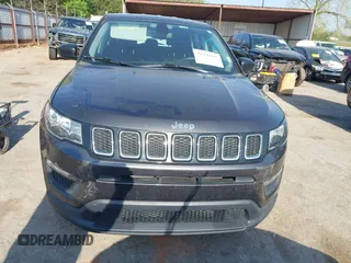 2020 Jeep Compass Sport z VIN 3C4NJCAB9LT220023, wystawiony jako IAAI lot #41999428 z przebiegiem 83 374 mil mil oraz . Historia ofert i sprzedaży dostępna na DreamBid. Obrazek 12.