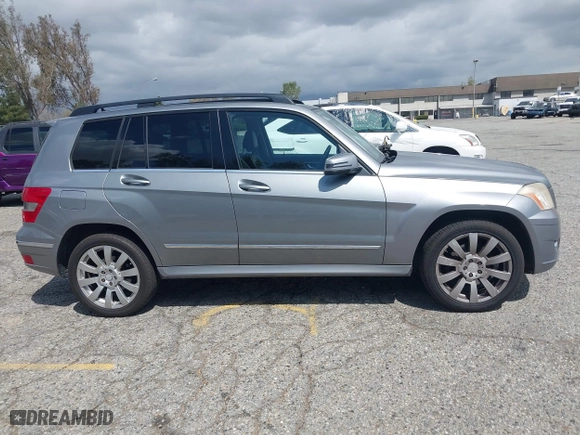 2011 Mercedes-Benz GLK-Class GLK 350 with VIN WDCGG5GBXBF557958, listed as a IAAI auction lot 41896191 with 129,257 mi miles. Bid and sale history available at carsss.com. Image 13.