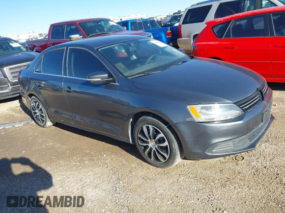 2013 Volkswagen Jetta SE with VIN 3VWDX7AJ1DM411050, listed as a IAAI auction lot 40888860 with 57,938 mi miles and . Bid and sale history available at DreamBid. Image 1.