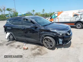 2023 Kia Seltos S z VIN KNDEU2AA4P7371547, wystawiony jako IAAI lot #42242913 z przebiegiem 35 374 mil mil oraz . Historia ofert i sprzedaży dostępna na DreamBid. Obrazek 6.