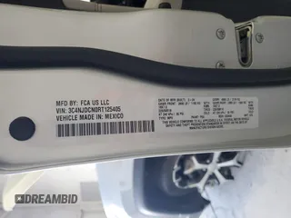 2024 Jeep Compass Limited z VIN 3C4NJDCN0RT125405, wystawiony jako Copart lot #60204955 z przebiegiem 34 041 mil mil oraz Czysty tytuł • Clean title. Historia ofert i sprzedaży dostępna na DreamBid. Obrazek 13.
