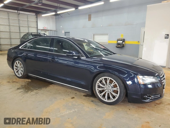 2011 Audi A8 z VIN WAURVAFD4BN005925, wystawiony jako Copart lot #56998325 z przebiegiem 147 449 mil mil oraz Tytuł czysty. Historia ofert i sprzedaży dostępna na DreamBid. Obrazek 4.