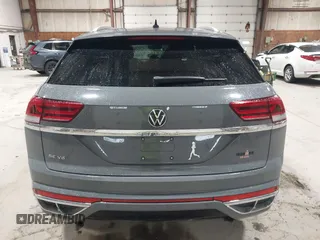 2021 Volkswagen Atlas SE with VIN 1V2PE2CA4MC237027, listed as a IAAI auction lot 41715979 with 38,306 mi miles and . Bid and sale history available at DreamBid. Image 17.