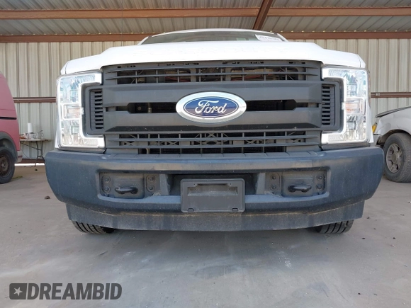 2017 Ford F-250 XL с VIN 1FDBF2A68HED79734, выставлен на аукционе IAAI как лот 42479755 с пробегом 59 208 миль миль и . История ставок и продаж доступна на DreamBid. Изображение 17.