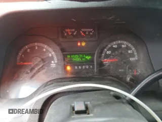 2014 Ford Econoline Passenger XL z VIN 1FBSS3BL1EDA85723, wystawiony jako Copart lot #53297125 z przebiegiem 245 566 mil mil oraz Szkoda całkowita • Salvage title. Historia ofert i sprzedaży dostępna na DreamBid. Obrazek 9.