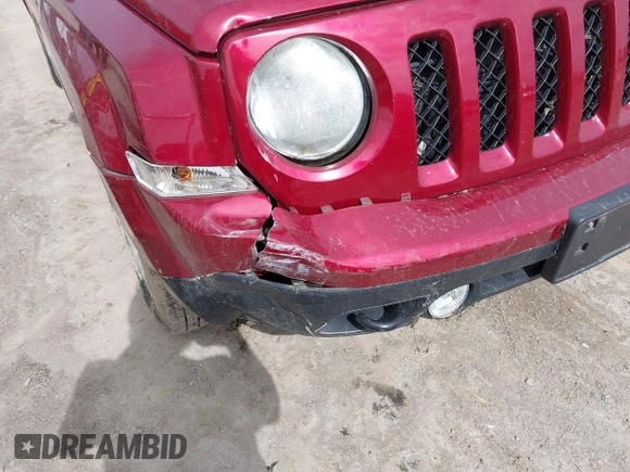 2014 Jeep Patriot Latitude with VIN 1C4NJRFB7ED688417, listed as a IAAI auction lot 42493111 with Not provided miles and . Bid and sale history available at DreamBid. Image 6.