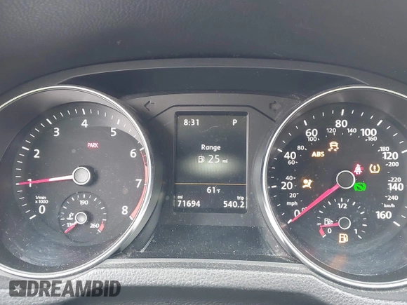 2019 Volkswagen Passat Wolfsburg Edition z VIN 1VWLA7A38KC004758, wystawiony jako IAAI lot #42404110 z przebiegiem 71 694 mil mil oraz . Historia ofert i sprzedaży dostępna na DreamBid. Obrazek 7.
