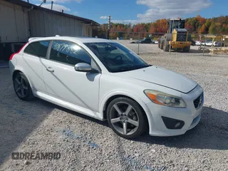 2011 Volvo C30 with VIN YV1672MK5B2228848, listed as a IAAI auction lot 40679882 with 111,073 mi miles. Bid and sale history available at carsss.com. Image 1.