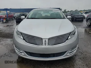 2013 Lincoln MKZ with VIN 3LN6L2GK8DR817335, listed as a Copart auction lot 67194755 with 83,673 mi miles and Clean title. Bid and sale history available at DreamBid. Image 5.