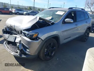 2020 Jeep Cherokee Latitude Plus with VIN 1C4PJLLB0LD500716, listed as a IAAI auction lot 41409010 with 97,848 mi miles. Bid and sale history available at carsss.com. Image 17.