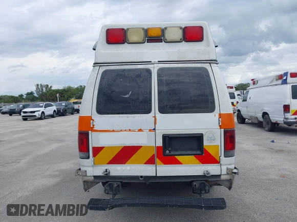 2009 Ford E-Series Commercial с VIN 1FDSS34PX9DA32550, выставлен на аукционе IAAI как лот 41710405 с пробегом 391 668 миль миль и . История ставок и продаж доступна на DreamBid. Изображение 16.