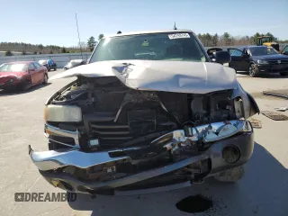 2004 GMC Sierra 1500 SLE z VIN 2GTEK19T741141547, wystawiony jako Copart lot #54749745 z przebiegiem 202 598 mil mil oraz Szkoda całkowita • Salvage title. Historia ofert i sprzedaży dostępna na DreamBid. Obrazek 5.