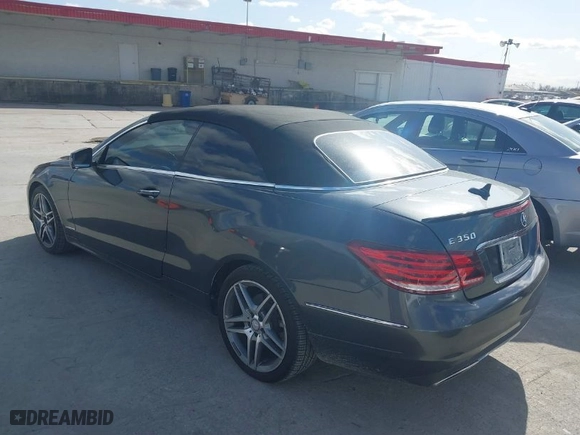 2014 Mercedes-Benz E-Class E 350 with VIN WDDKK5KF2EF230389, listed as a IAAI auction lot 41724613 with 52,245 mi miles. Bid and sale history available at carsss.com. Image 3.