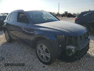 2025 Audi Q5 S line Premium z VIN WA1GAAFY3S2015351, wystawiony jako Copart lot #49959865 z przebiegiem 1249 mil mil oraz Szkody całkowita. Historia ofert i sprzedaży dostępna na DreamBid. Obrazek 4.