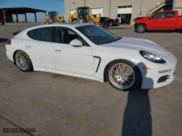 2016 Porsche Panamera 4 with VIN WP0AA2A79GL003481, listed as a Copart auction lot 35942073 with 0 mi miles. Bid and sale history available at carsss.com. Image 4.
