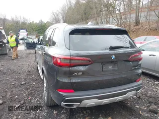 2023 BMW X5 xDrive40i with VIN 5UXCR6C07P9N61205, listed as a IAAI auction lot 42010313 with 34,127 mi miles. Bid and sale history available at carsss.com. Image 19.