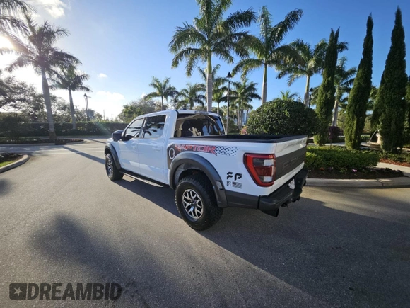 2022 Ford F-150 Raptor with VIN 1FTFW1RGBNF89257, listed as a Copart auction lot 45428685 with 31,649 mi miles and Clean Title. Bid and sale history available at carsss.com. Image 3.