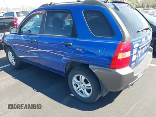 2008 Kia Sportage LX with VIN KNDJE723887506409, listed as a IAAI auction lot 41848444 with 202,076 mi miles and . Bid and sale history available at carsss.com. Image 3.