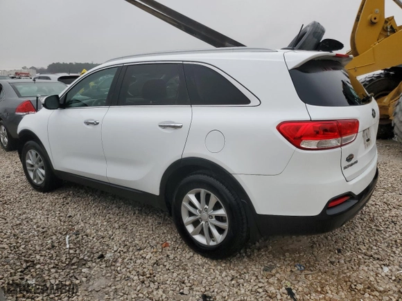 2017 Kia Sorento LX V6 with VIN 5XYPG4A50HG247469, listed as a Copart auction lot 39062484 with 84,811 mi miles and Clean Title. Bid and sale history available at carsss.com. Image 2.