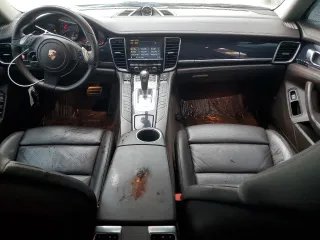 2012 Porsche Panamera z VIN WP0AA2A75CL071366, wystawiony jako Copart lot #59870805 z przebiegiem 126 489 mil mil oraz Szkoda całkowita • Salvage title. Historia ofert i sprzedaży dostępna na DreamBid. Obrazek 8.