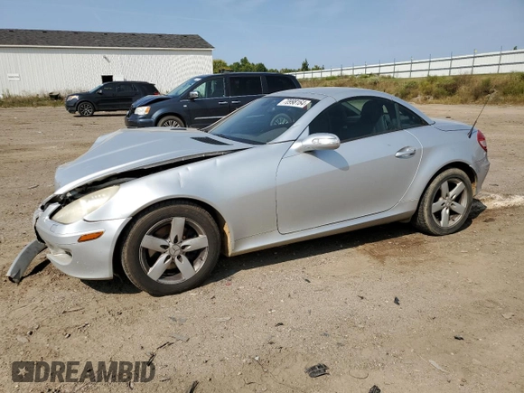 2006 Mercedes-Benz SLK-Class 3.0L with VIN WDBWK54F76F084239, listed as a Copart auction lot 70998164 with 149,770 mi miles and Clean Title. Bid and sale history available at carsss.com. Image 1.