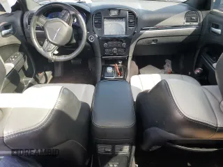 2017 Chrysler 300 S with VIN 2C3CCAGG5HH632789, listed as a Copart auction lot 46872655 with 113,899 mi miles and Salvage Title. Bid and sale history available at DreamBid. Image 8.