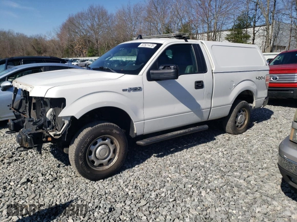 2013 Ford F-150 XL with VIN 1FTMF1EM7DKE99584, listed as a Copart auction lot 52521475 with 104,424 mi miles and Clean Title. Bid and sale history available at carsss.com. Image 1.