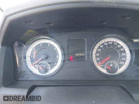 2017 Ram 1500 Express z VIN 1C6RR7KG4HS665409, wystawiony jako IAAI lot #41674384 z przebiegiem 89 187 mil mil oraz . Historia ofert i sprzedaży dostępna na DreamBid. Obrazek 7.