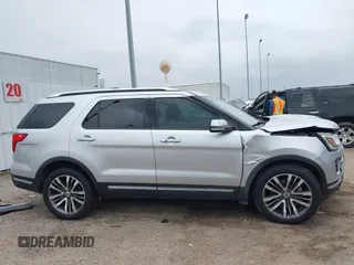 2018 Ford Explorer Platinum with VIN 1FM5K8HT2JGA66681, listed as a IAAI auction lot 41932370 with 61,049 mi miles. Bid and sale history available at carsss.com. Image 13.