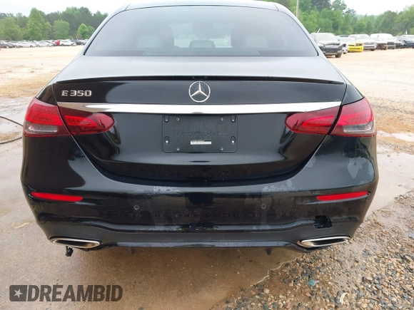 2022 Mercedes-Benz E-Class E 350 with VIN W1KZF8DB1NB084637, listed as a IAAI auction lot 41504750 with 21,046 mi miles. Bid and sale history available at carsss.com. Image 17.