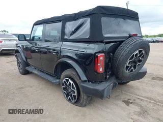 2023 Ford Bronco с VIN 1FMDE5BHXPLA83735, выставлен на аукционе IAAI как лот 42351136 с пробегом 34 737 миль миль и . История ставок и продаж доступна на DreamBid. Изображение 3.