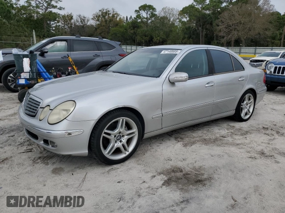 2004 Mercedes-Benz E-Class 5.0L with VIN WDBUF70J44A547062, listed as a Copart auction lot 47140005 with 0 mi miles and Clean Title. Bid and sale history available at carsss.com. Image 1.