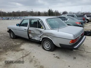 1983 Mercedes-Benz 300 D с VIN WDBAB33A6DB021786, выставлен на аукционе Copart как лот 48110185 с пробегом 152 934 миль миль и На запчасти • Non repairable. История ставок и продаж доступна на DreamBid. Изображение 2.