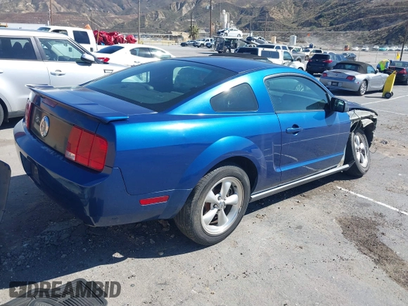 2007 Ford Mustang Deluxe with VIN 1ZVFT80N175320336, listed as a IAAI auction lot 41723617 with Not Provided miles and . Bid and sale history available at DreamBid. Image 4.