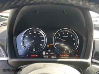 2020 BMW X1 xDrive28i with VIN WBXJG9C07L5P40266, listed as a Copart auction lot 50321565 with 111,540 mi miles and Salvage Title. Bid and sale history available at carsss.com. Image 9.