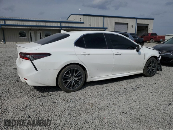 2022 Toyota Camry SE with VIN 4T1T11AK6NU062627, listed as a Copart auction lot 49185615 with 40,788 mi miles and Salvage Title. Bid and sale history available at carsss.com. Image 3.
