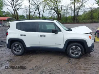 2017 Jeep Renegade Sport с VIN ZACCJAAB2HPF24644, выставлен на аукционе IAAI как лот 41972974 с пробегом 103 732 миль миль и . История ставок и продаж доступна на DreamBid. Изображение 13.