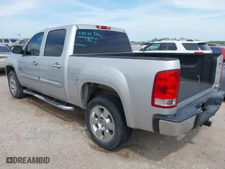 2011 GMC Sierra 1500 SLE with VIN 3GTP1VE05BG361711, listed as a IAAI auction lot 41927412 with 105,095 mi miles. Bid and sale history available at carsss.com. Image 3.