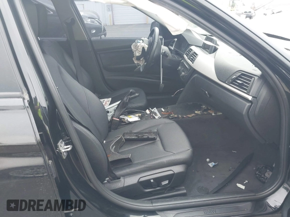 2013 BMW 3 Series 320i с VIN WBA3B1C57DK128344, выставлен на аукционе IAAI как лот 42259273 с пробегом 105 213 миль миль и . История ставок и продаж доступна на DreamBid. Изображение 5.